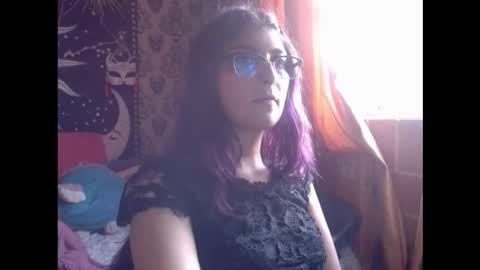 Snapshot of dak_7 chatting on October 7, 10:28 pm    --  -- help me reach 100 hands up  online show from October 7, 10:28 pm