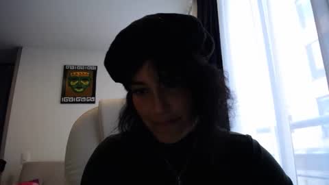 Snapshot of dakota01_ chatting on December 21, 8:43 pm IG dakotasofiaa online show from December 21, 8:43 pm