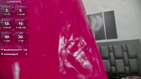 Dakota  online show from October 22, 1:46 pm