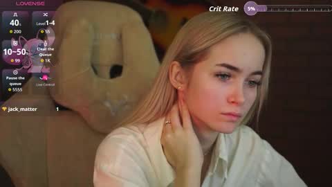 dakotaajohnnson online show from October 29, 11:56 am