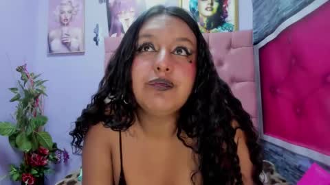 Mariana online show from October 29, 12:01 am