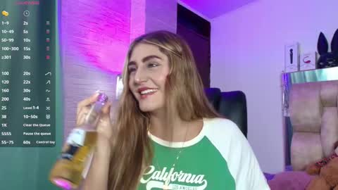 dakotarobbins_ online show from December 15, 10:50 pm