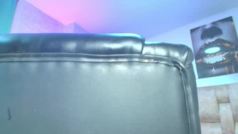 dakotarobbins_ online show from October 3, 9:23 pm