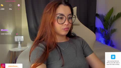 Snapshot of dakottaa__ chatting on February 6, 10:21 pm dakottaa__ online show from February 6, 10:21 pm