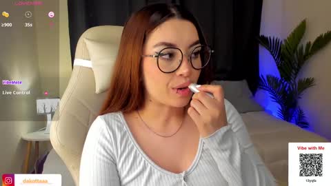 Snapshot of dakottaa__ chatting on February 23, 2:18 am dakottaa__ online show from February 23, 2:18 am