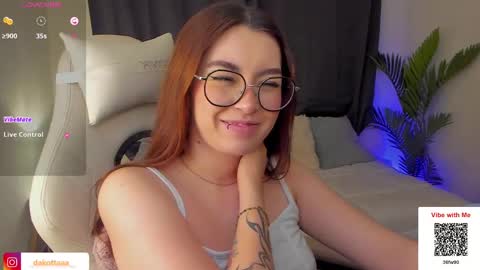 Snapshot of dakottaa__ chatting on February 12, 2:14 am dakottaa__ online show from February 12, 2:14 am