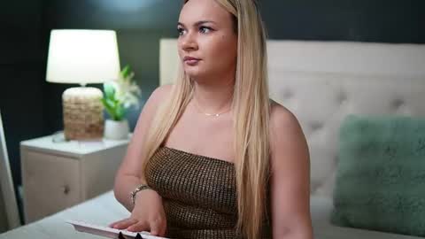  Dalia  online show from May 5, 8:14 pm