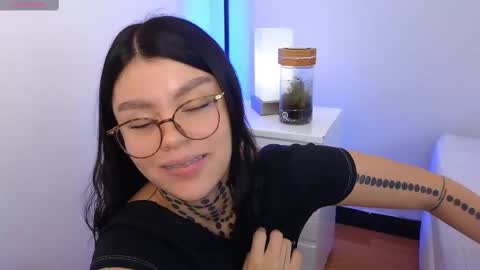 Snapshot of daliapunkt chatting on February 27, 1:30 am Dalia online show from February 27, 1:30 am