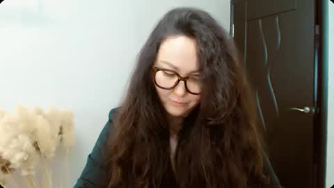 Dali online show from November 30, 8:10 am