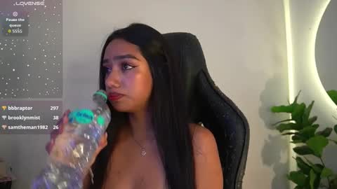 Dalila  online show from April 4, 8:38 pm