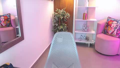 Dalila  online show from February 26, 7:39 pm