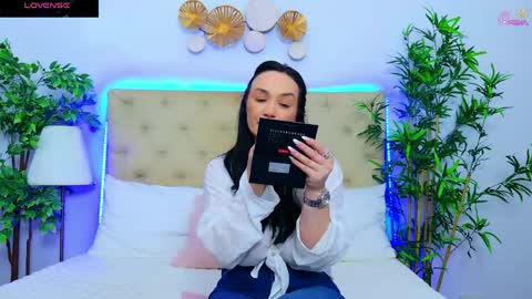 daliyaa_ online show from April 20, 11:57 am