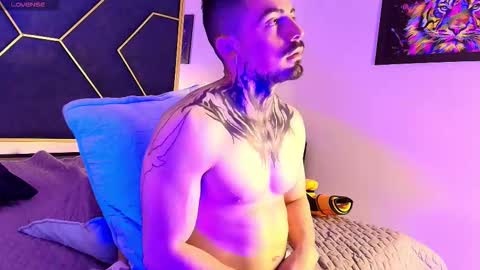 Dallas whitee online show from March 13, 11:08 pm