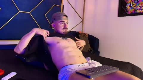 Dallas whitee online show from March 24, 8:04 pm