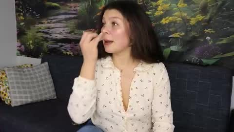 damedefeu online show from November 8, 12:19 pm