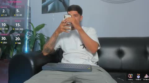 DAMIAN online show from February 8, 3:19 am