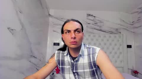 Snapshot of damian_and_tiana chatting on February 28, 1:58 am damian_and_tiana online show from February 28, 1:58 am