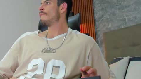 D A M I A N online show from September 21, 8:35 pm