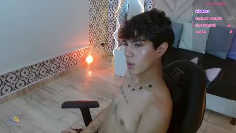 damian_tay online show from April 23, 12:29 pm