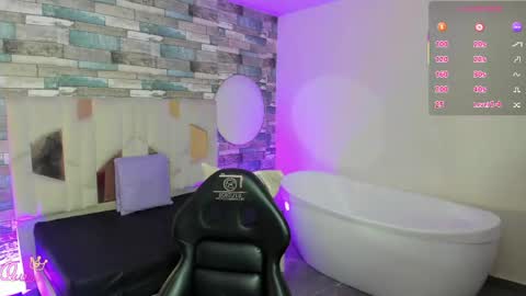 damian_tay online show from May 5, 12:11 pm