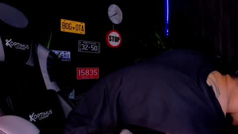 Snapshot of damiancox chatting on March 10, 10:02 pm Daamiancox online show from March 10, 10:02 pm