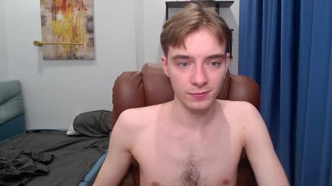 Snapshot of damiano_skinny chatting on January 11, 6:44 pm my show from 300-1000 UTC online show from January 11, 6:44 pm