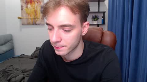 Snapshot of damiano_skinny chatting on January 12, 10:43 pm my show from 300-1000 UTC online show from January 12, 10:43 pm