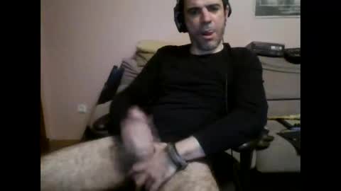 Snapshot of damianour chatting on March 7, 6:54 pm damianour online show from March 7, 6:54 pm
