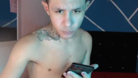 damiansexyboy69 online show from November 19, 2:27 pm