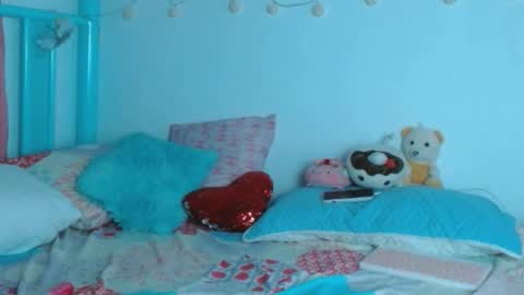 damn_milaa online show from March 7, 7:52 am