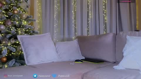 Ashley online show from December 25, 9:00 pm