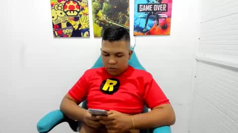 Snapshot of damon_willies chatting on September 16, 8:56 pm damon online show from September 16, 8:56 pm