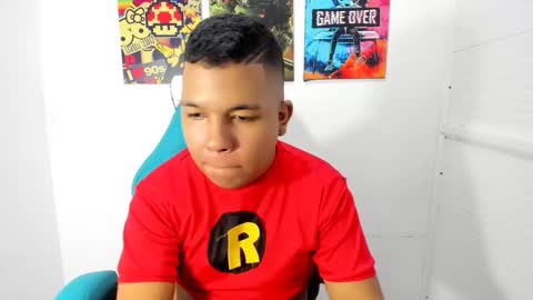 Snapshot of damon_willies chatting on September 17, 9:07 pm damon online show from September 17, 9:07 pm