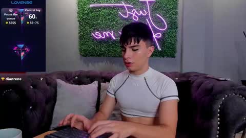 Damon online show from October 4, 2:26 pm