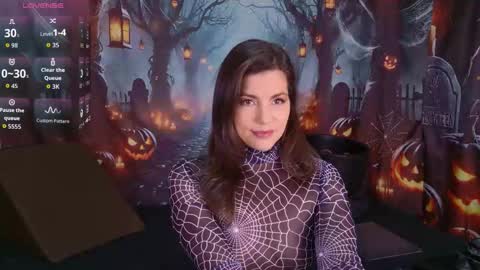 Snapshot of dana_bell chatting on October 31, 11:27 pm dana_bell online show from October 31, 11:27 pm