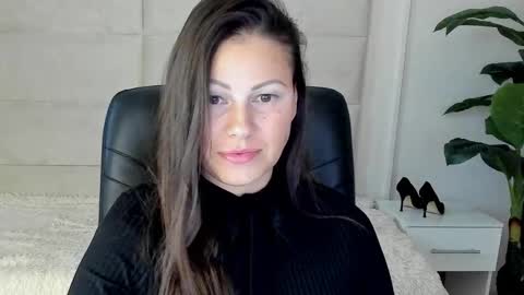 Snapshot of dana_dom chatting on September 18, 12:47 am Dana Dom online show from September 18, 12:47 am