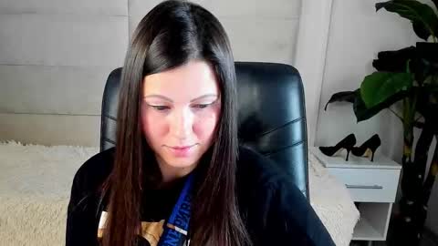 Dana Dom online show from October 18, 2:05 am