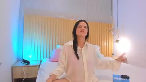 Snapshot of danaalamiri chatting on September 10, 8:32 pm danaalamiri online show from September 10, 8:32 pm