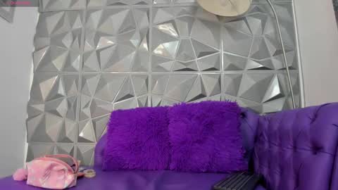 Snapshot of danaandthamaraangels chatting on March 12, 10:17 pm online show from March 12, 10:17 pm