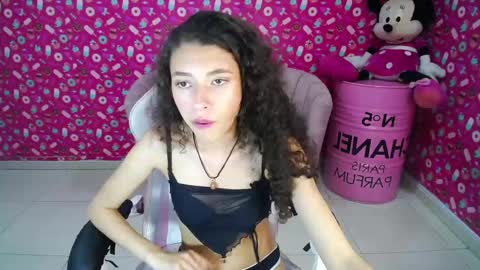 Danatella  online show from February 19, 9:03 pm