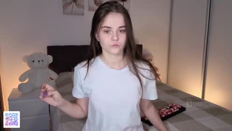 Eva online show from October 12, 8:54 pm