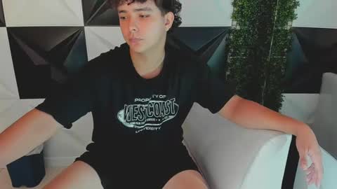 dani_cumboy online show from October 11, 3:48 pm