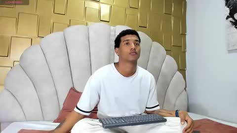 Daniel  online show from October 22, 3:03 pm