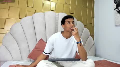 Snapshot of dani_dick_ chatting on September 16, 2:35 am Daniel online show from September 16, 2:35 am