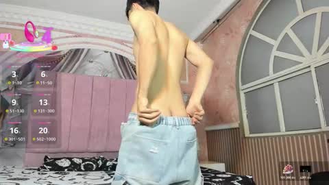 Snapshot of dani_rivass_ chatting on October 19, 11:48 am Daniel online show from October 19, 11:48 am