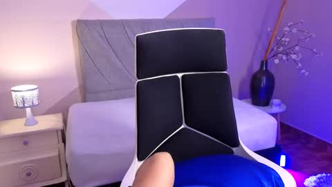 dania22_ online show from April 23, 2:41 pm