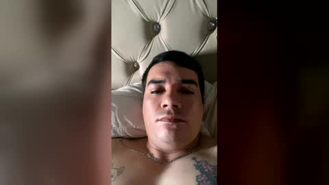 daniel548918 online show from March 3, 6:37 pm