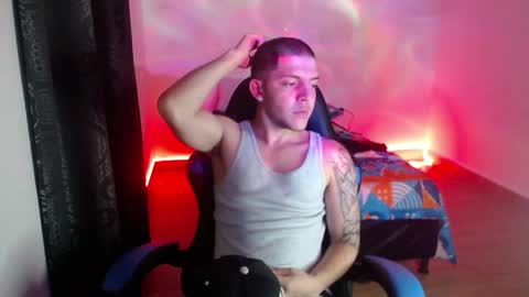Snapshot of daniel_vargas5 chatting on February 5, 5:41 am Daniel online show from February 5, 5:41 am