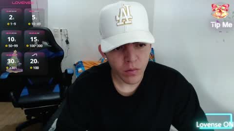 Snapshot of daniel_vargas5 chatting on December 20, 2:41 am Daniel online show from December 20, 2:41 am