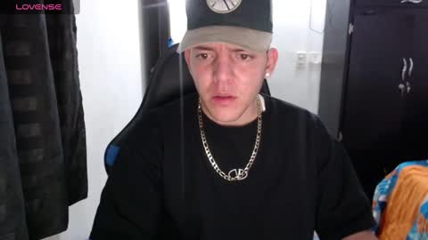 Snapshot of daniel_vargas5 chatting on January 11, 2:20 am Daniel online show from January 11, 2:20 am